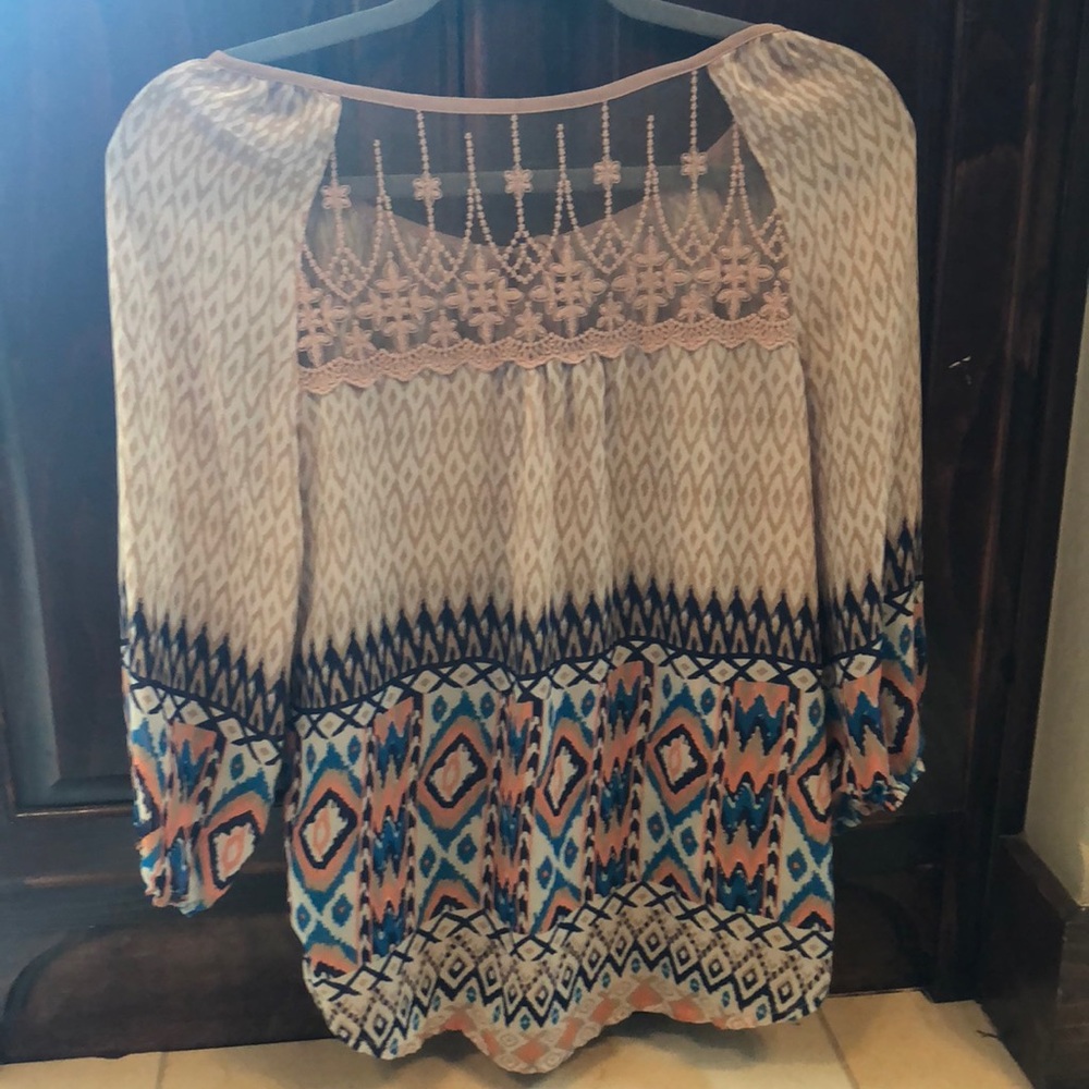 Aztec pattern blouse - Picture 2 of 4